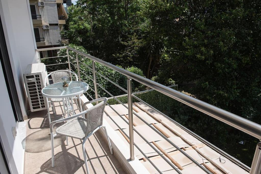 Apartment Bright 2br In Palaio Faliro- *